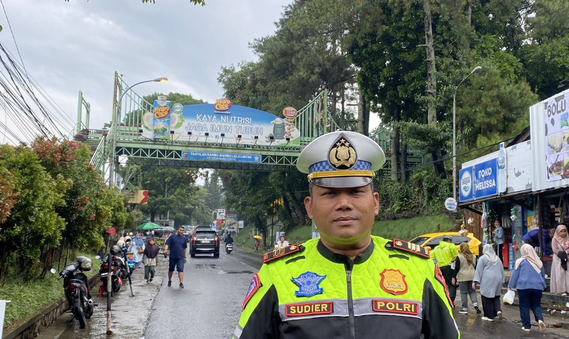 Kepolisian Menerapkan Sistem Satu Arah Di Jalan Bandung Lembang